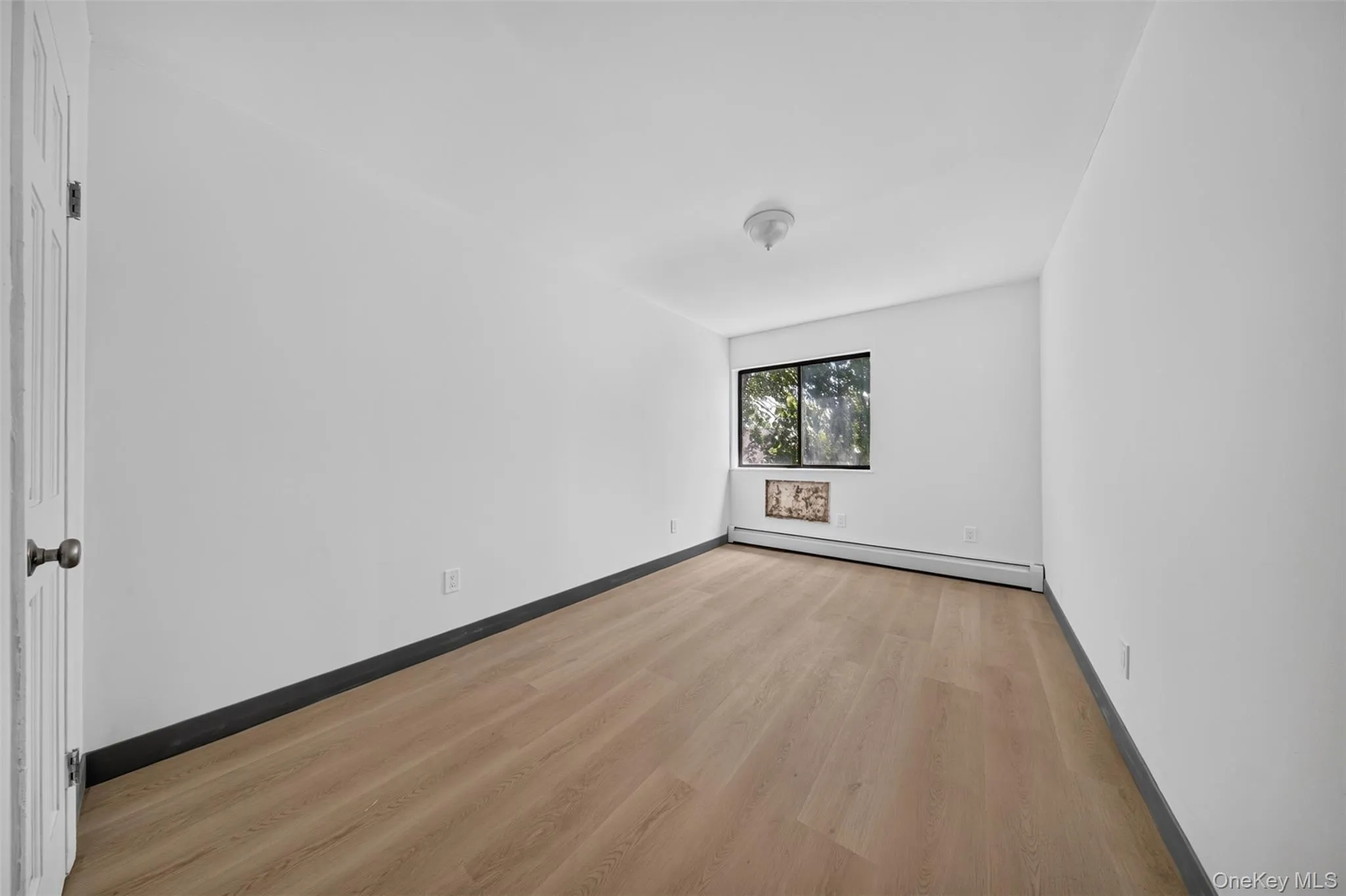 42-11 108 st, New York, NY, 1 Bedroom Bedrooms, 3 Rooms Rooms,1 BathroomBathrooms,Residential,For Rent,108 st,0,1015429 42-11 108 st, New York, NY, 1 Bedroom Bedrooms, 3 Rooms Rooms,1 BathroomBathrooms,Residential,For Rent,108 st,0,1015429