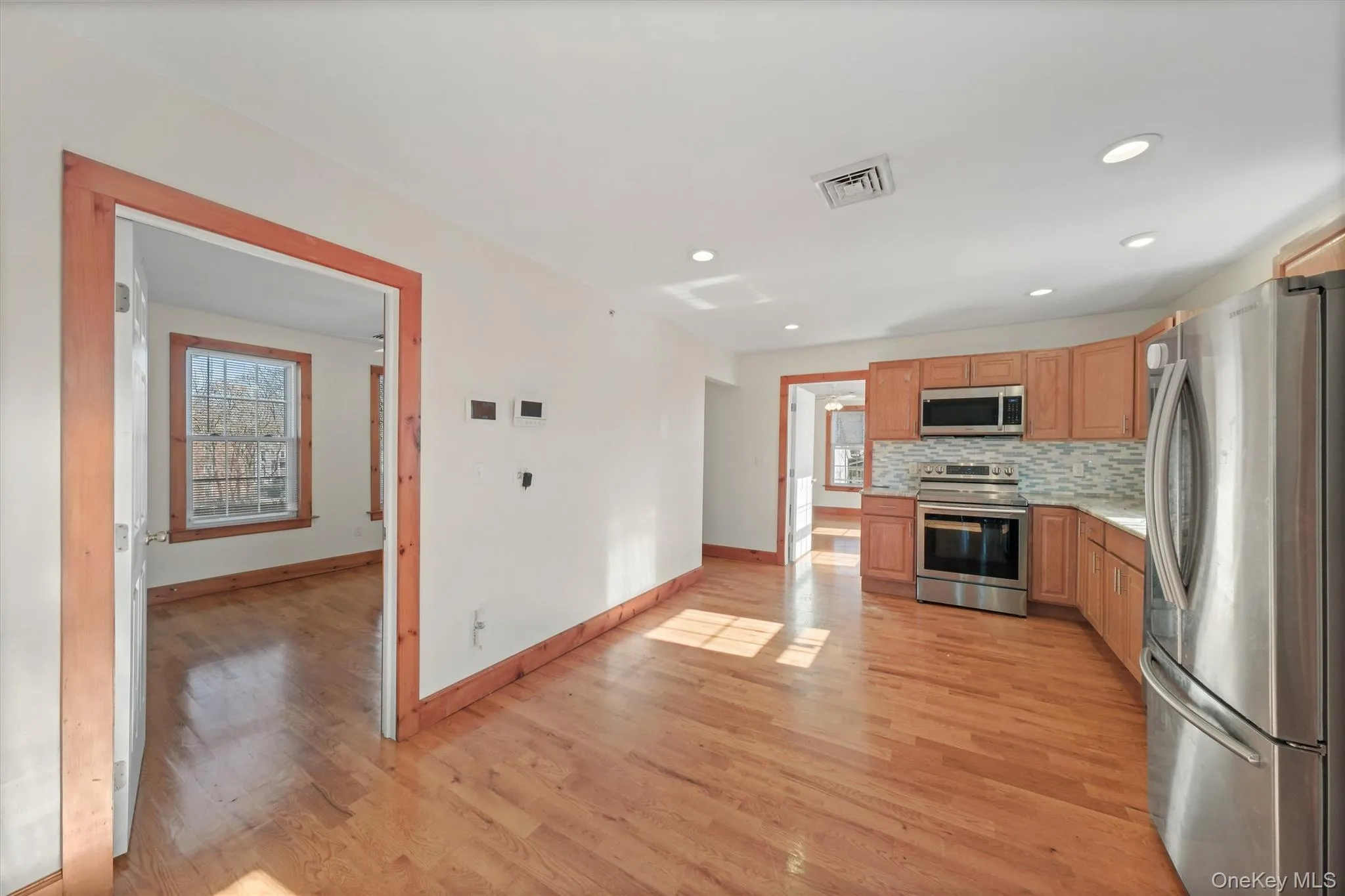 75 Albany Street, Poughkeepsie, NY, 2 Bedrooms Bedrooms, 5 Rooms Rooms,1 BathroomBathrooms,Residential Lease,For Rent,Albany,0,1015430 75 Albany Street, Poughkeepsie, NY, 2 Bedrooms Bedrooms, 5 Rooms Rooms,1 BathroomBathrooms,Residential Lease,For Rent,Albany,0,1015430
