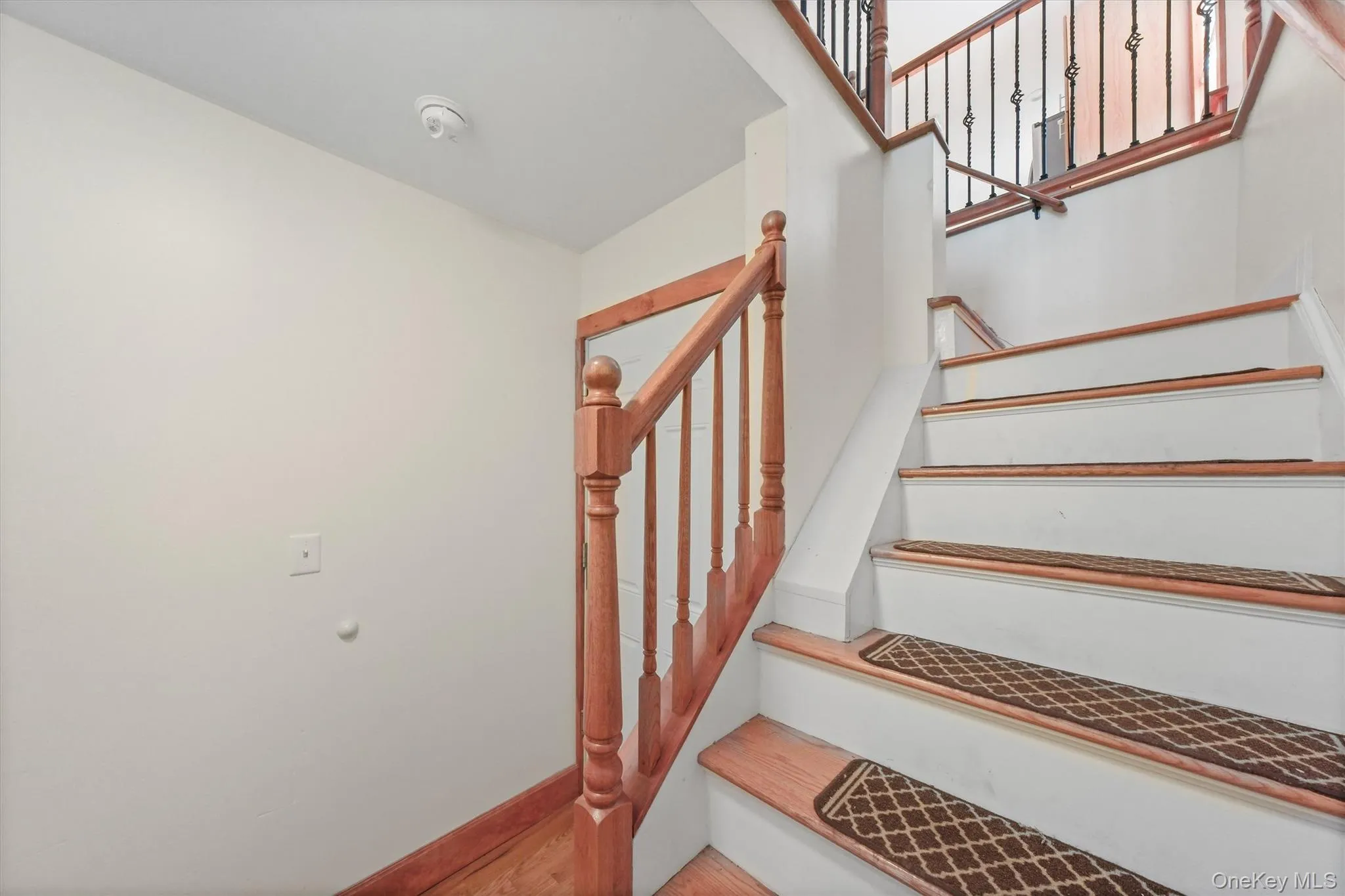 75 Albany Street, Poughkeepsie, NY, 2 Bedrooms Bedrooms, 5 Rooms Rooms,1 BathroomBathrooms,Residential Lease,For Rent,Albany,0,1015430 75 Albany Street, Poughkeepsie, NY, 2 Bedrooms Bedrooms, 5 Rooms Rooms,1 BathroomBathrooms,Residential Lease,For Rent,Albany,0,1015430