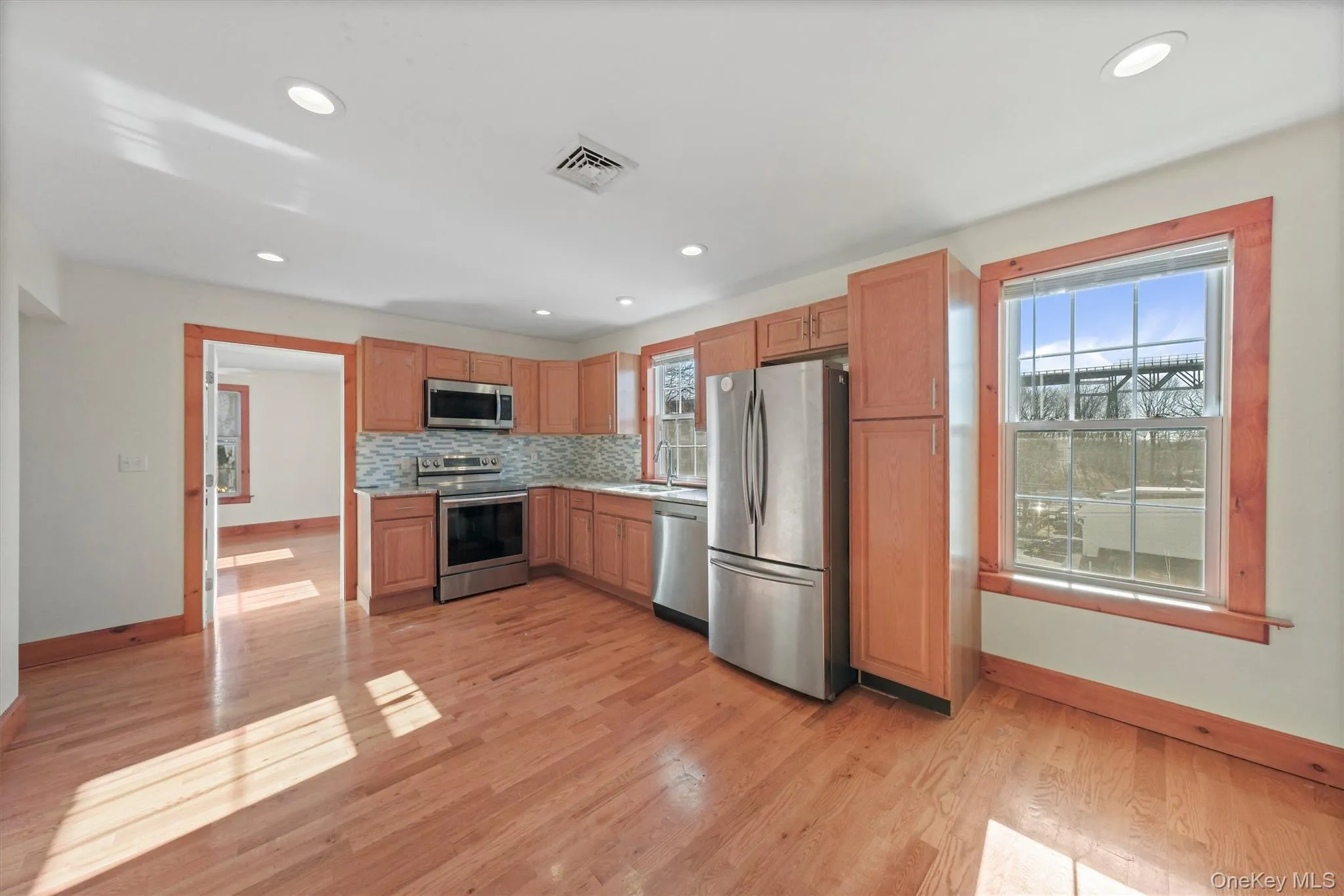 75 Albany Street, Poughkeepsie, NY, 2 Bedrooms Bedrooms, 5 Rooms Rooms,1 BathroomBathrooms,Residential Lease,For Rent,Albany,0,1015430 75 Albany Street, Poughkeepsie, NY, 2 Bedrooms Bedrooms, 5 Rooms Rooms,1 BathroomBathrooms,Residential Lease,For Rent,Albany,0,1015430