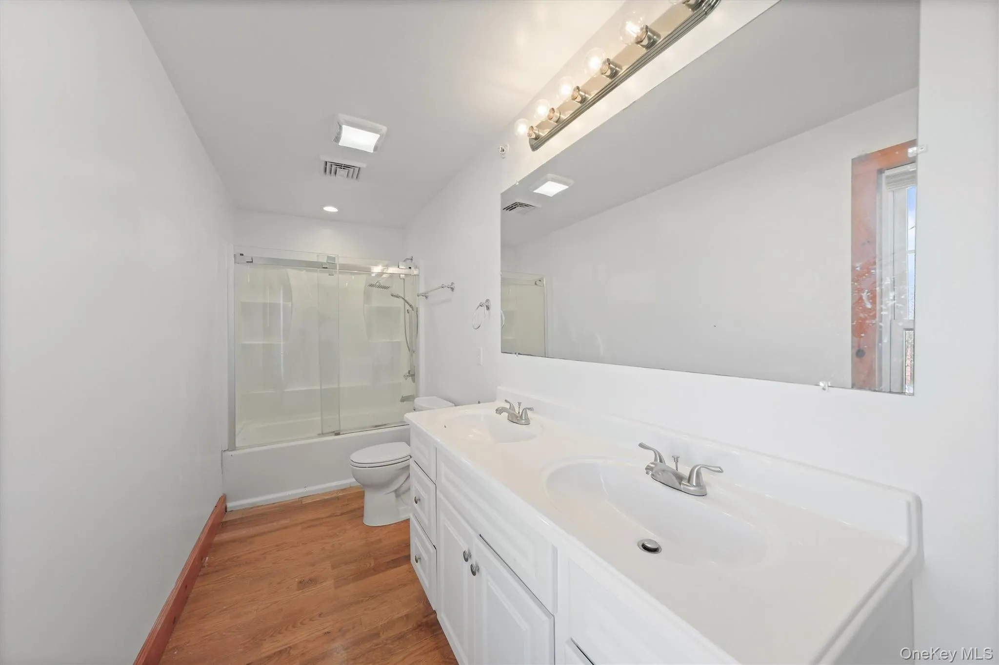 75 Albany Street, Poughkeepsie, NY, 2 Bedrooms Bedrooms, 5 Rooms Rooms,1 BathroomBathrooms,Residential Lease,For Rent,Albany,0,1015430 75 Albany Street, Poughkeepsie, NY, 2 Bedrooms Bedrooms, 5 Rooms Rooms,1 BathroomBathrooms,Residential Lease,For Rent,Albany,0,1015430