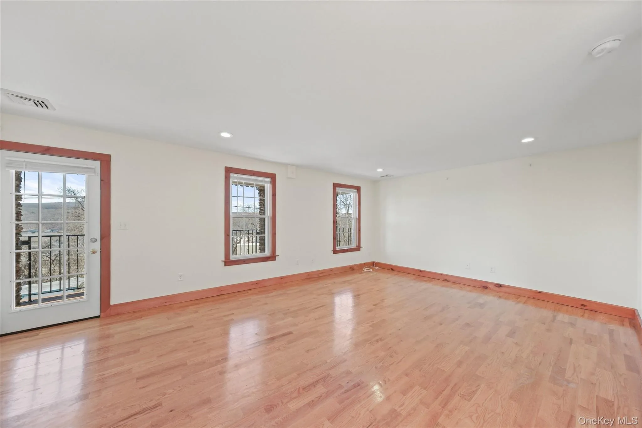 75 Albany Street, Poughkeepsie, NY, 2 Bedrooms Bedrooms, 5 Rooms Rooms,1 BathroomBathrooms,Residential Lease,For Rent,Albany,0,1015430 75 Albany Street, Poughkeepsie, NY, 2 Bedrooms Bedrooms, 5 Rooms Rooms,1 BathroomBathrooms,Residential Lease,For Rent,Albany,0,1015430