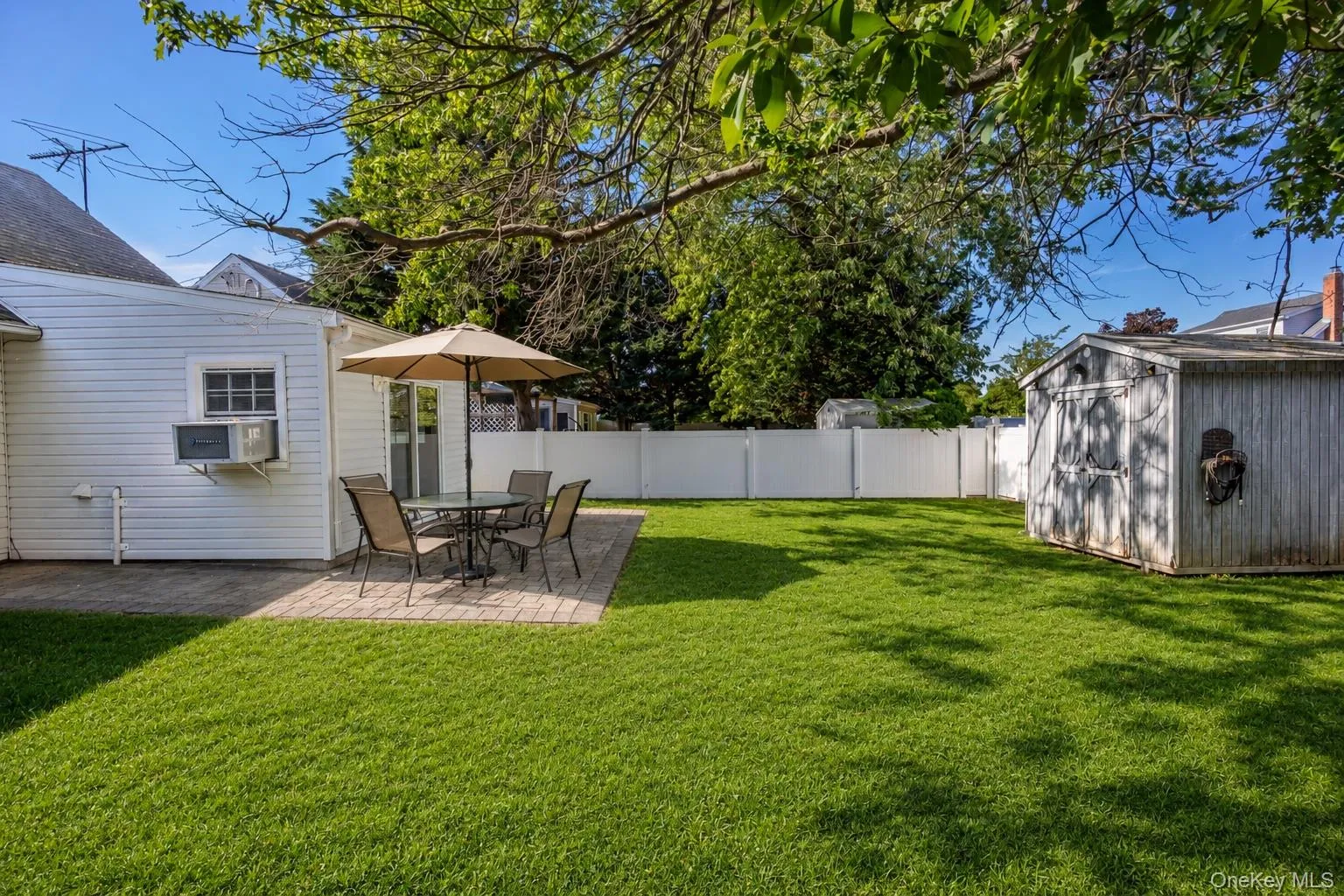 2355 Penatiquit Avenue, Hempstead, NY, 4 Bedrooms Bedrooms, 7 Rooms Rooms,1 BathroomBathrooms,Residential,For Rent,Penatiquit,0,1015431 2355 Penatiquit Avenue, Hempstead, NY, 4 Bedrooms Bedrooms, 7 Rooms Rooms,1 BathroomBathrooms,Residential,For Rent,Penatiquit,0,1015431
