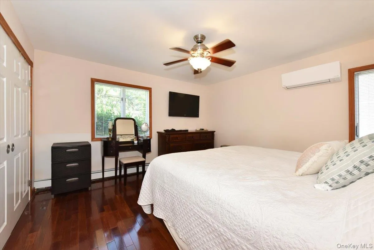 18 Boston Avenue, Oyster Bay, NY, 2 Bedrooms Bedrooms, 6 Rooms Rooms,1 BathroomBathrooms,Residential,For Rent,Boston,0,1015439 18 Boston Avenue, Oyster Bay, NY, 2 Bedrooms Bedrooms, 6 Rooms Rooms,1 BathroomBathrooms,Residential,For Rent,Boston,0,1015439