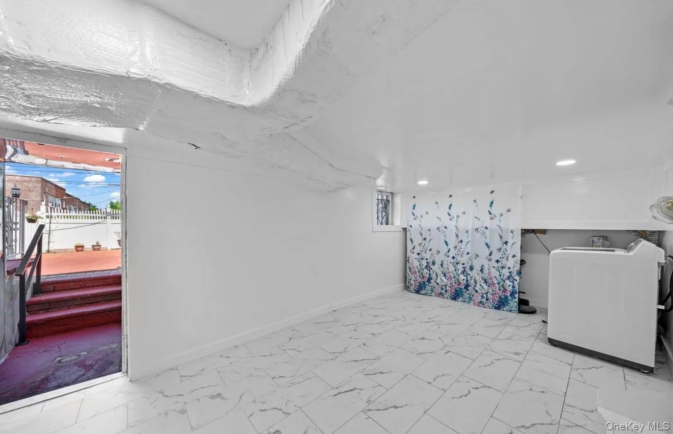 151-23 12th rd, New York, NY, 3 Bedrooms Bedrooms, 6 Rooms Rooms,1 BathroomBathrooms,Residential,For Rent,12th rd,0,1015440 151-23 12th rd, New York, NY, 3 Bedrooms Bedrooms, 6 Rooms Rooms,1 BathroomBathrooms,Residential,For Rent,12th rd,0,1015440