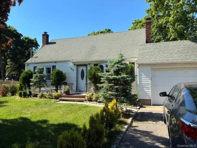 169 21st Street, Huntington, NY, 4 Bedrooms Bedrooms, 7 Rooms Rooms,2 BathroomsBathrooms,Residential,For Rent,21st,0,1015450 169 21st Street, Huntington, NY, 4 Bedrooms Bedrooms, 7 Rooms Rooms,2 BathroomsBathrooms,Residential,For Rent,21st,0,1015450