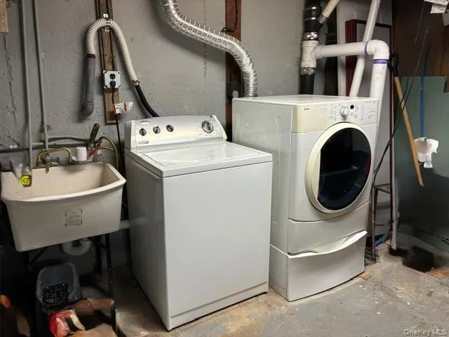 169 21st Street, Huntington, NY, 4 Bedrooms Bedrooms, 7 Rooms Rooms,2 BathroomsBathrooms,Residential,For Rent,21st,0,1015450 169 21st Street, Huntington, NY, 4 Bedrooms Bedrooms, 7 Rooms Rooms,2 BathroomsBathrooms,Residential,For Rent,21st,0,1015450