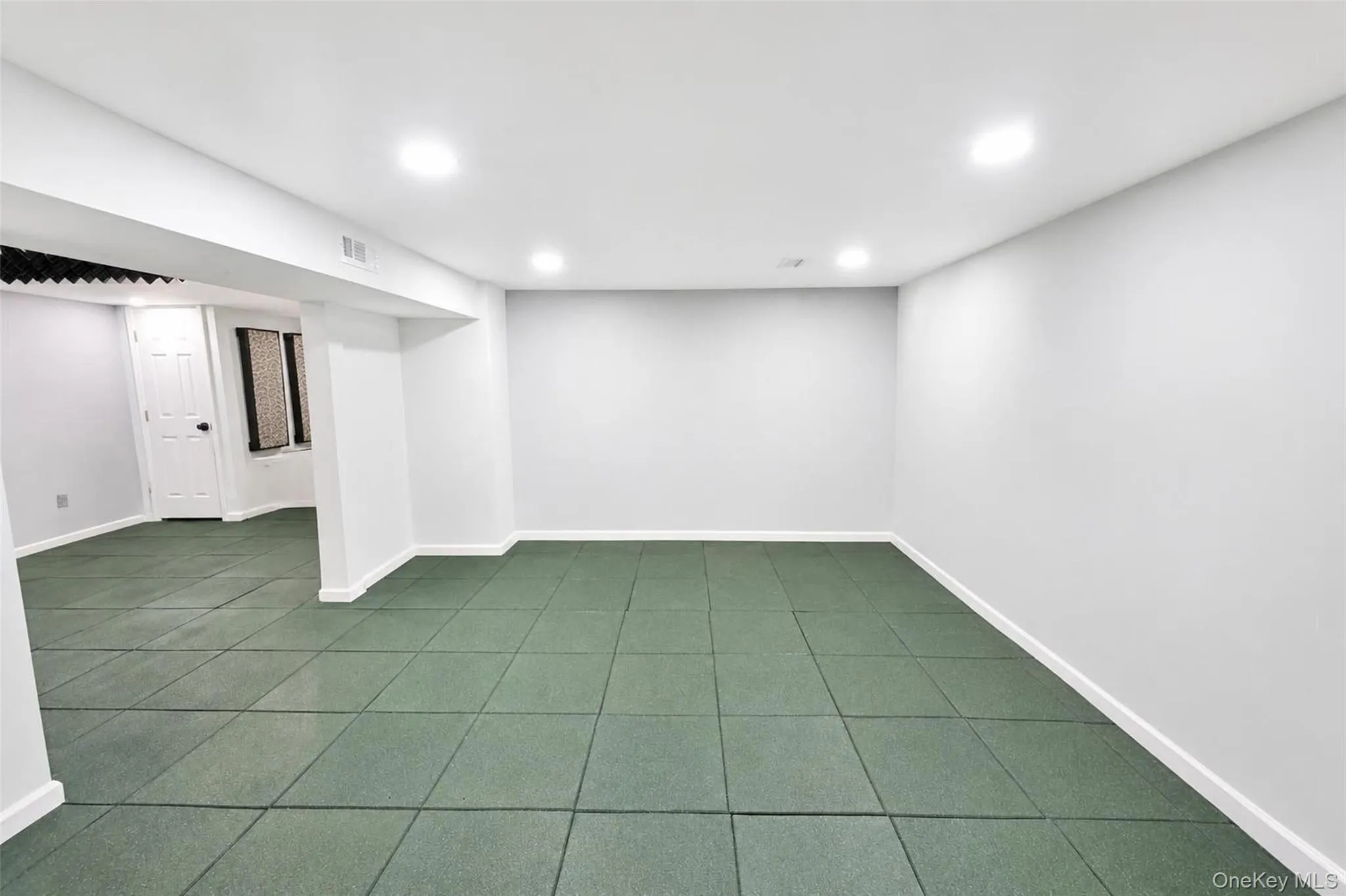 28 Dartmouth Drive, Smithtown, NY, 3 Bedrooms Bedrooms, 13 Rooms Rooms,1 BathroomBathrooms,Residential,For Rent,Dartmouth,0,1015455 28 Dartmouth Drive, Smithtown, NY, 3 Bedrooms Bedrooms, 13 Rooms Rooms,1 BathroomBathrooms,Residential,For Rent,Dartmouth,0,1015455