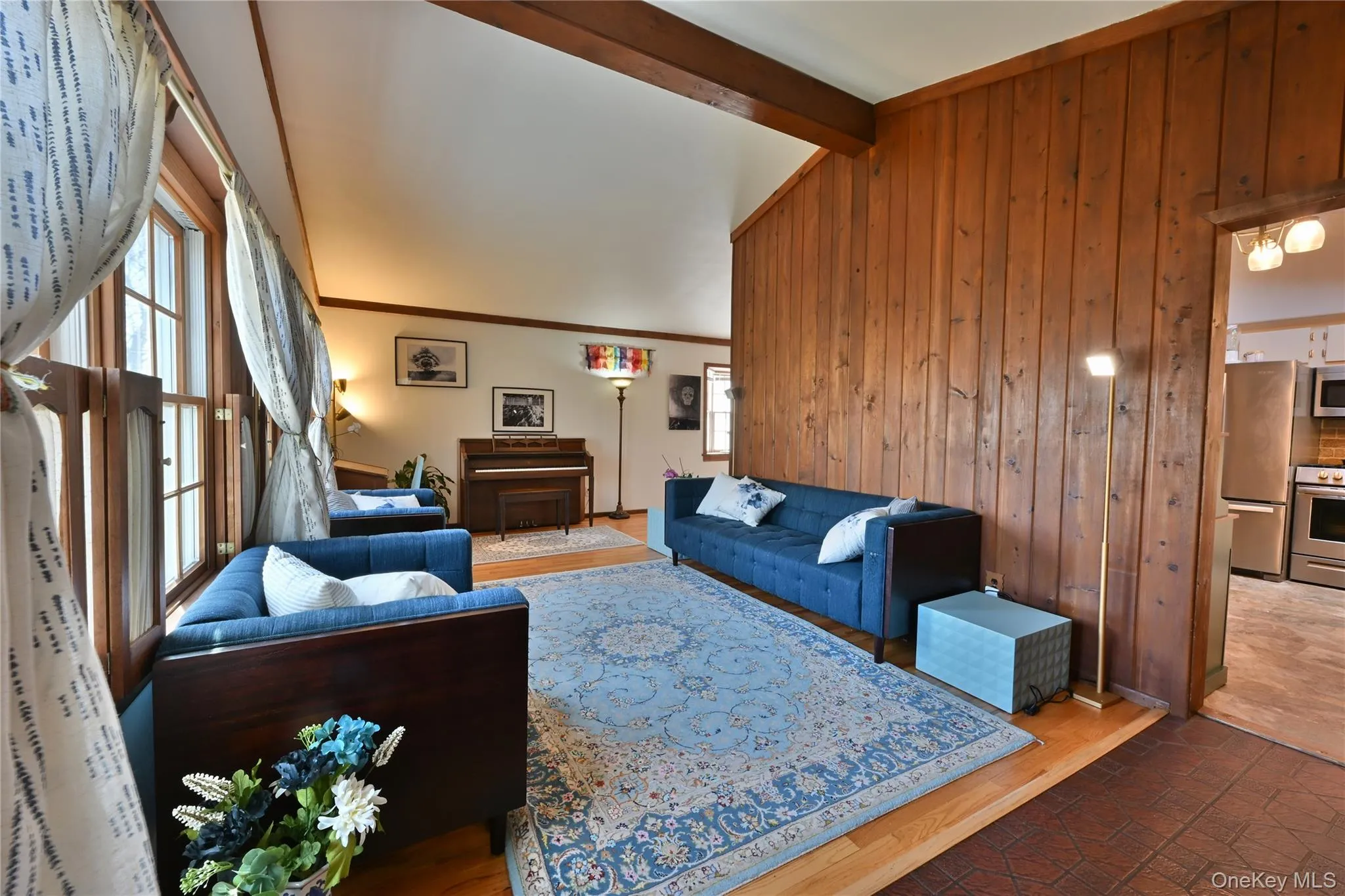 28 Dartmouth Drive, Smithtown, NY, 3 Bedrooms Bedrooms, 13 Rooms Rooms,1 BathroomBathrooms,Residential,For Rent,Dartmouth,0,KEY1015455 28 Dartmouth Drive, Smithtown, NY, 3 Bedrooms Bedrooms, 13 Rooms Rooms,1 BathroomBathrooms,Residential,For Rent,Dartmouth,0,KEY1015455