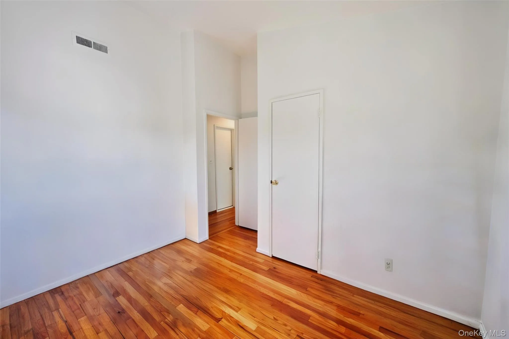 28 Dartmouth Drive, Smithtown, NY, 3 Bedrooms Bedrooms, 13 Rooms Rooms,1 BathroomBathrooms,Residential,For Rent,Dartmouth,0,1015455 28 Dartmouth Drive, Smithtown, NY, 3 Bedrooms Bedrooms, 13 Rooms Rooms,1 BathroomBathrooms,Residential,For Rent,Dartmouth,0,1015455