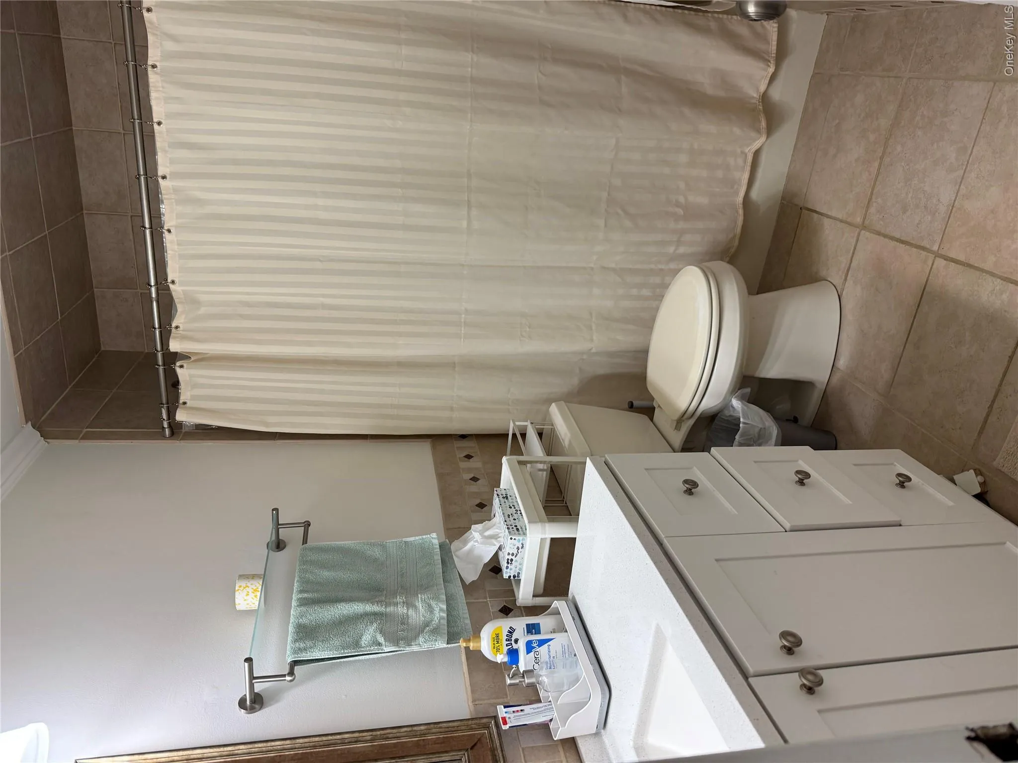 63 Chaucer Street, Greenburgh, NY, 3 Bedrooms Bedrooms, 8 Rooms Rooms,2 BathroomsBathrooms,Residential,For Rent,Chaucer,0,1015462 63 Chaucer Street, Greenburgh, NY, 3 Bedrooms Bedrooms, 8 Rooms Rooms,2 BathroomsBathrooms,Residential,For Rent,Chaucer,0,1015462
