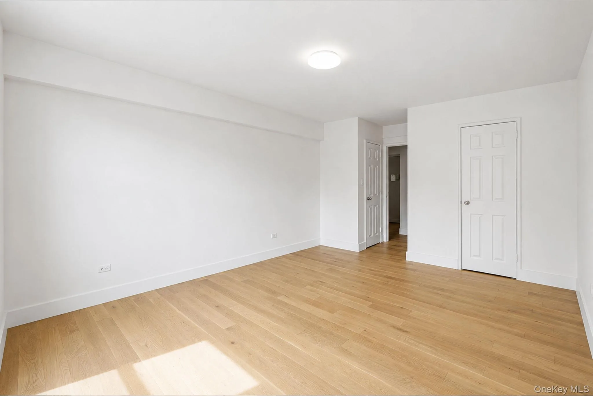 134-54 Maple Avenue, New York, NY, 1 Bedroom Bedrooms, 4 Rooms Rooms,1 BathroomBathrooms,Residential,For Rent,Maple,0,1015471 134-54 Maple Avenue, New York, NY, 1 Bedroom Bedrooms, 4 Rooms Rooms,1 BathroomBathrooms,Residential,For Rent,Maple,0,1015471