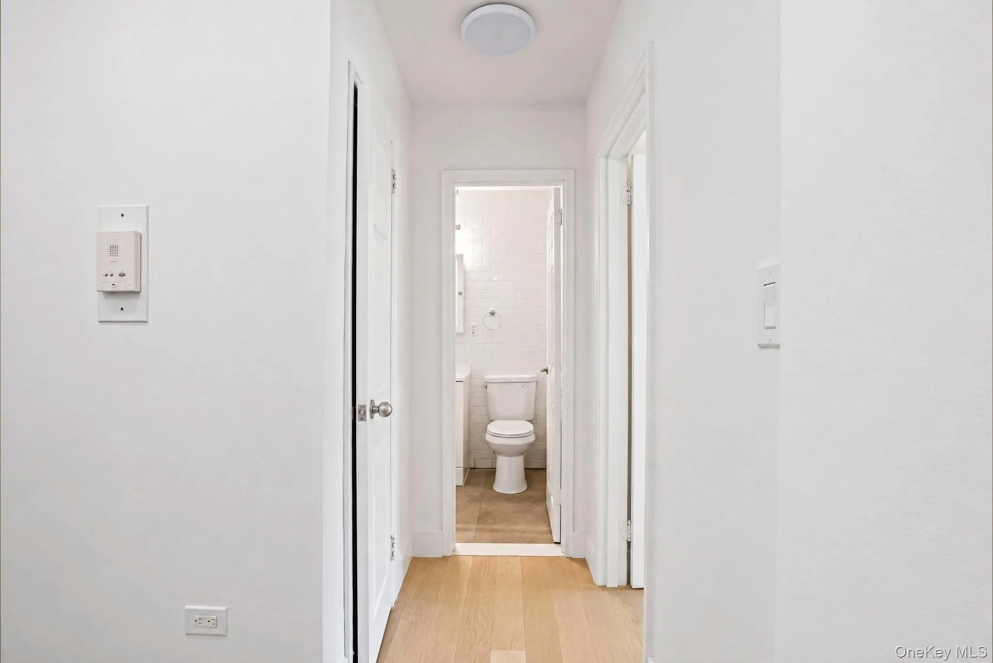 134-54 Maple Avenue, New York, NY, 1 Bedroom Bedrooms, 4 Rooms Rooms,1 BathroomBathrooms,Residential,For Rent,Maple,0,1015471 134-54 Maple Avenue, New York, NY, 1 Bedroom Bedrooms, 4 Rooms Rooms,1 BathroomBathrooms,Residential,For Rent,Maple,0,1015471