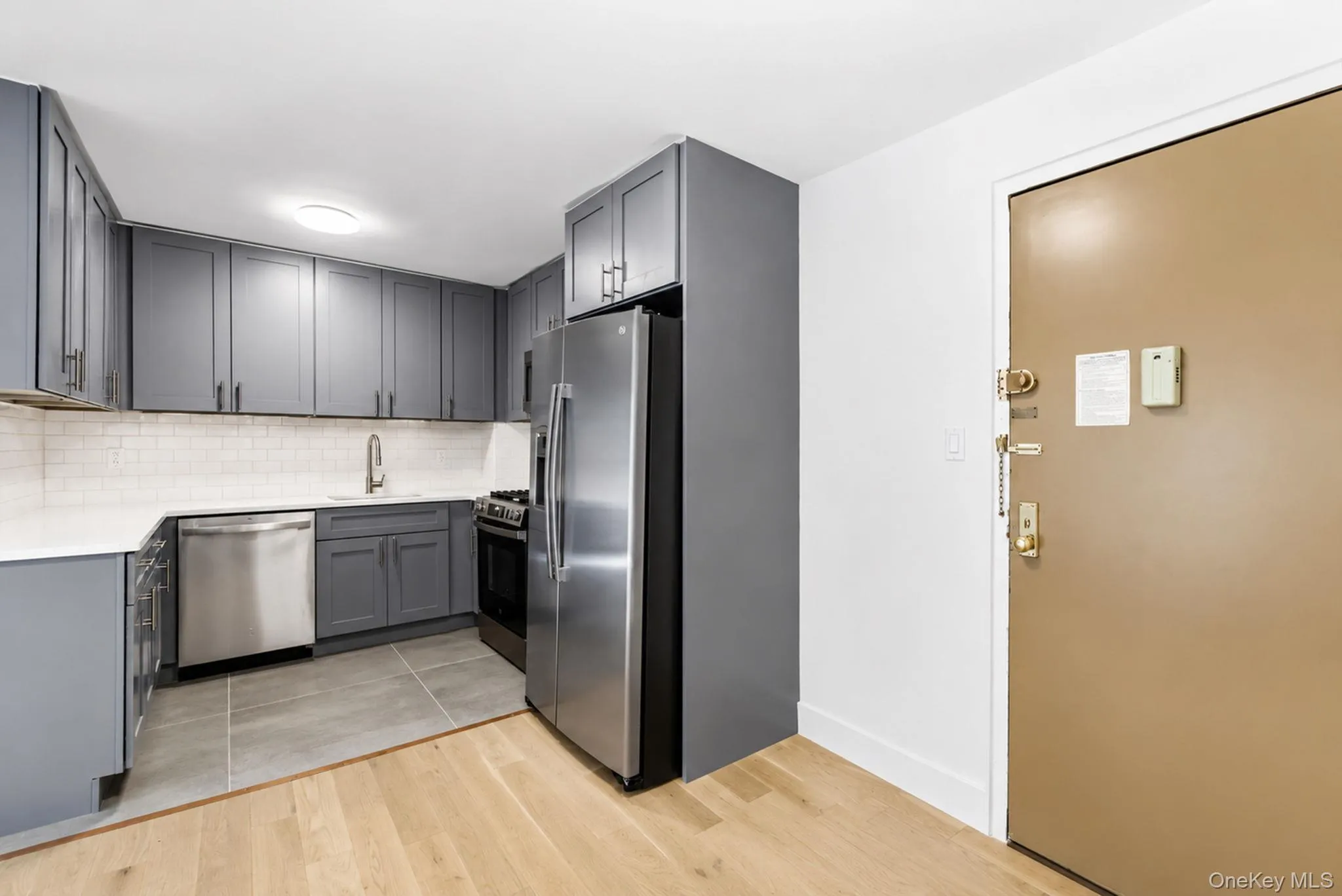 134-54 Maple Avenue, New York, NY, 1 Bedroom Bedrooms, 4 Rooms Rooms,1 BathroomBathrooms,Residential,For Rent,Maple,0,1015471 134-54 Maple Avenue, New York, NY, 1 Bedroom Bedrooms, 4 Rooms Rooms,1 BathroomBathrooms,Residential,For Rent,Maple,0,1015471