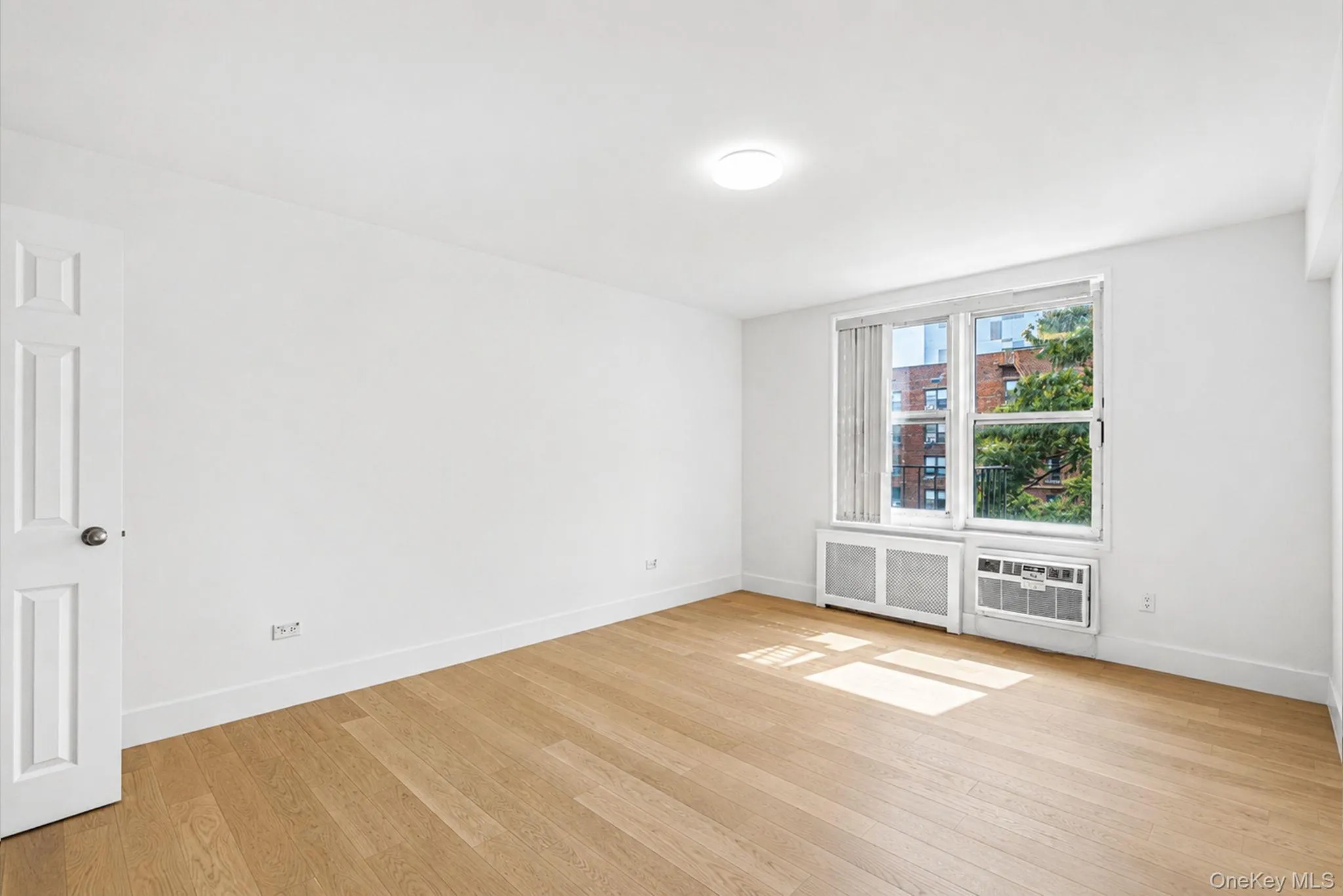 134-54 Maple Avenue, New York, NY, 1 Bedroom Bedrooms, 4 Rooms Rooms,1 BathroomBathrooms,Residential,For Rent,Maple,0,1015471 134-54 Maple Avenue, New York, NY, 1 Bedroom Bedrooms, 4 Rooms Rooms,1 BathroomBathrooms,Residential,For Rent,Maple,0,1015471