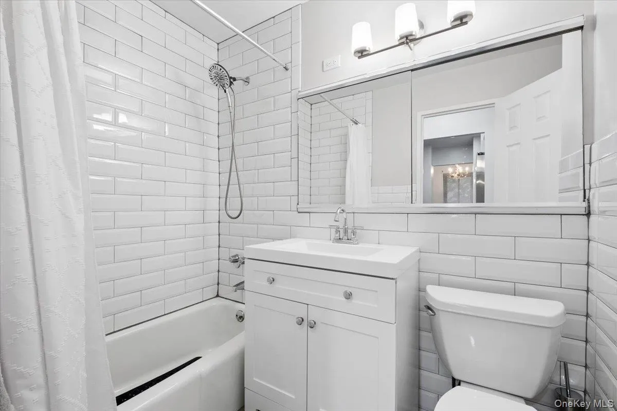 100 East Hartsdale Avenue, Greenburgh, NY, 2 Bedrooms Bedrooms, 6 Rooms Rooms,2 BathroomsBathrooms,Residential,For Rent,East Hartsdale,0,1015473 100 East Hartsdale Avenue, Greenburgh, NY, 2 Bedrooms Bedrooms, 6 Rooms Rooms,2 BathroomsBathrooms,Residential,For Rent,East Hartsdale,0,1015473