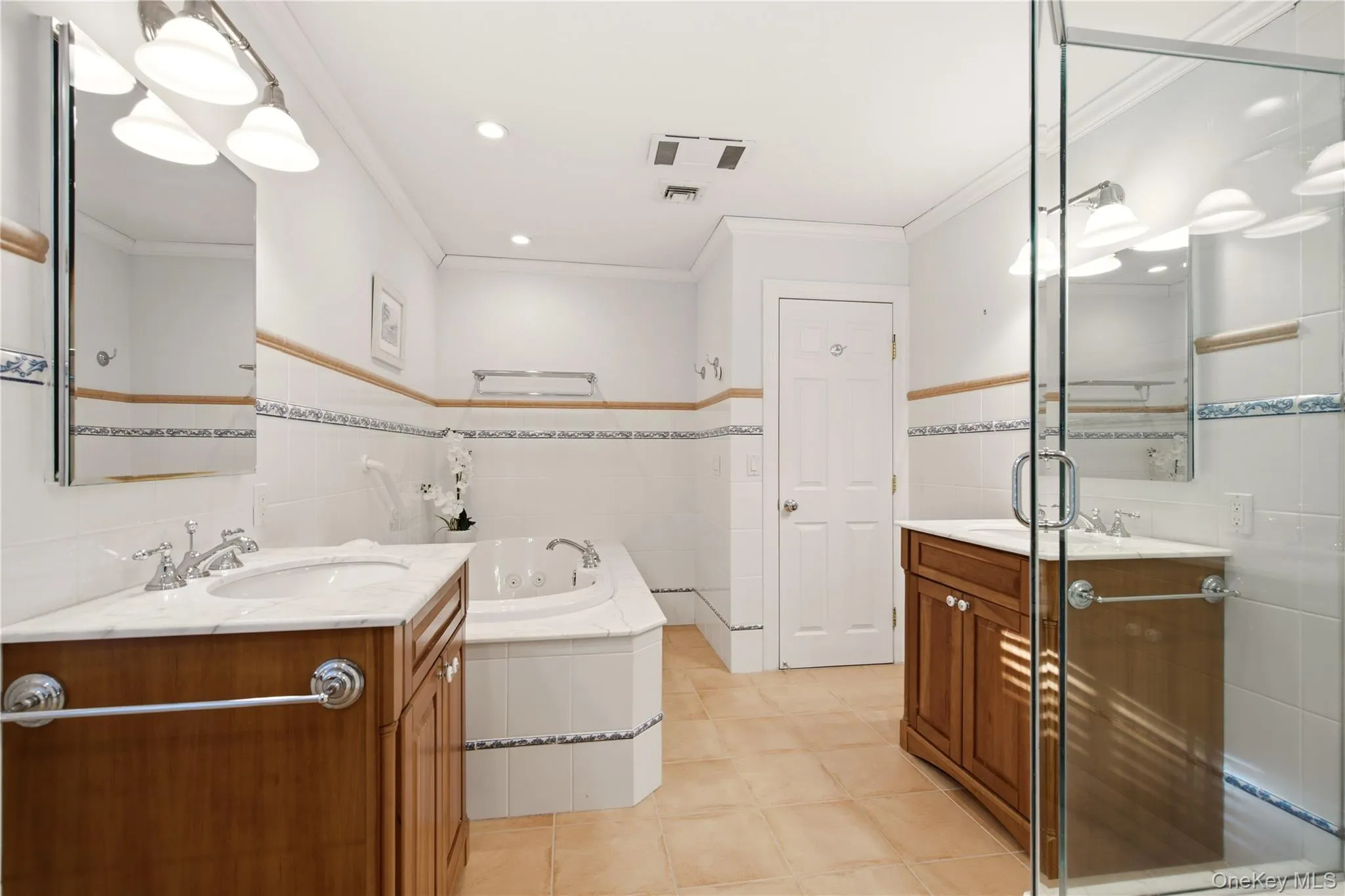 54 Snake Hill Road, Huntington, NY, 5 Bedrooms Bedrooms, 9 Rooms Rooms,3 BathroomsBathrooms,Residential,For Rent,Snake Hill,0,1015475 54 Snake Hill Road, Huntington, NY, 5 Bedrooms Bedrooms, 9 Rooms Rooms,3 BathroomsBathrooms,Residential,For Rent,Snake Hill,0,1015475