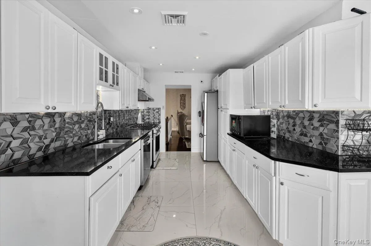 3346 Nutly Circle, Yorktown, NY, 4 Bedrooms Bedrooms, 8 Rooms Rooms,3 BathroomsBathrooms,Residential,For Rent,Nutly,0,1015482 3346 Nutly Circle, Yorktown, NY, 4 Bedrooms Bedrooms, 8 Rooms Rooms,3 BathroomsBathrooms,Residential,For Rent,Nutly,0,1015482