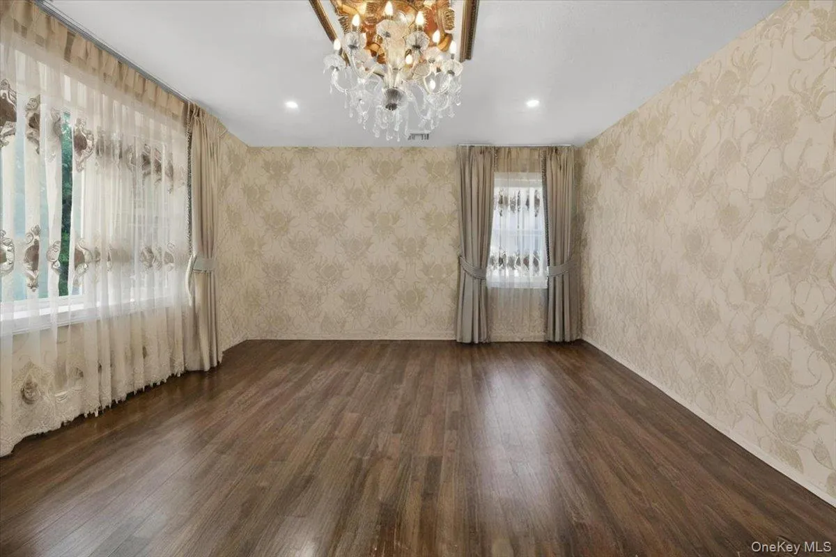 Furniture has Been Removed from Actual Photo Furniture has Been Removed from Actual Photo