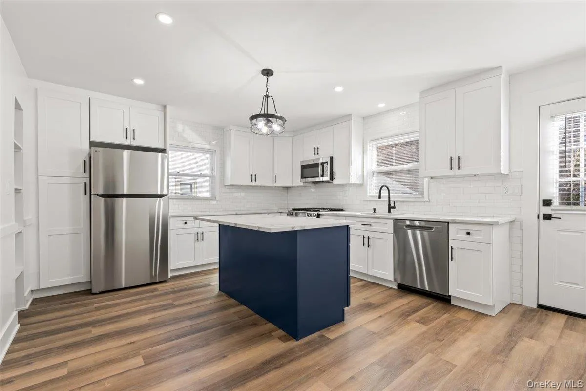 19 Maple Avenue, Harrison, NY, 3 Bedrooms Bedrooms, 7 Rooms Rooms,2 BathroomsBathrooms,Residential Lease,For Rent,Maple,0,1015484 19 Maple Avenue, Harrison, NY, 3 Bedrooms Bedrooms, 7 Rooms Rooms,2 BathroomsBathrooms,Residential Lease,For Rent,Maple,0,1015484