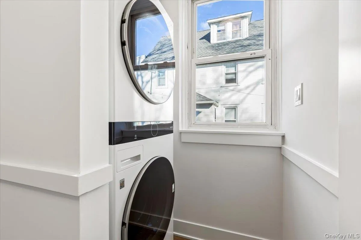 19 Maple Avenue, Harrison, NY, 3 Bedrooms Bedrooms, 7 Rooms Rooms,2 BathroomsBathrooms,Residential Lease,For Rent,Maple,0,1015484 19 Maple Avenue, Harrison, NY, 3 Bedrooms Bedrooms, 7 Rooms Rooms,2 BathroomsBathrooms,Residential Lease,For Rent,Maple,0,1015484