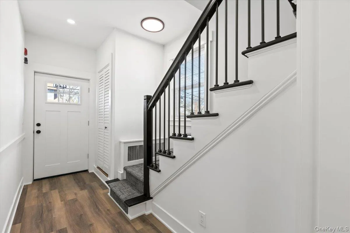 19 Maple Avenue, Harrison, NY, 3 Bedrooms Bedrooms, 7 Rooms Rooms,2 BathroomsBathrooms,Residential Lease,For Rent,Maple,0,1015484 19 Maple Avenue, Harrison, NY, 3 Bedrooms Bedrooms, 7 Rooms Rooms,2 BathroomsBathrooms,Residential Lease,For Rent,Maple,0,1015484