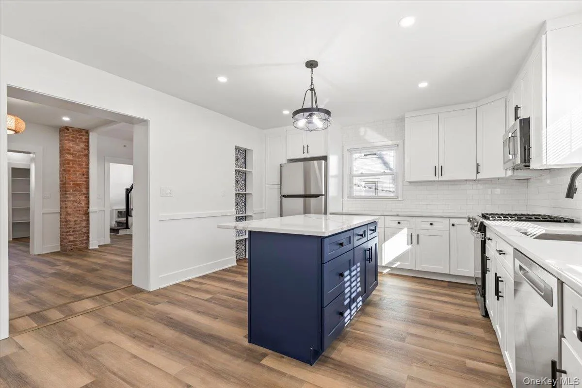 19 Maple Avenue, Harrison, NY, 3 Bedrooms Bedrooms, 7 Rooms Rooms,2 BathroomsBathrooms,Residential Lease,For Rent,Maple,0,1015484 19 Maple Avenue, Harrison, NY, 3 Bedrooms Bedrooms, 7 Rooms Rooms,2 BathroomsBathrooms,Residential Lease,For Rent,Maple,0,1015484