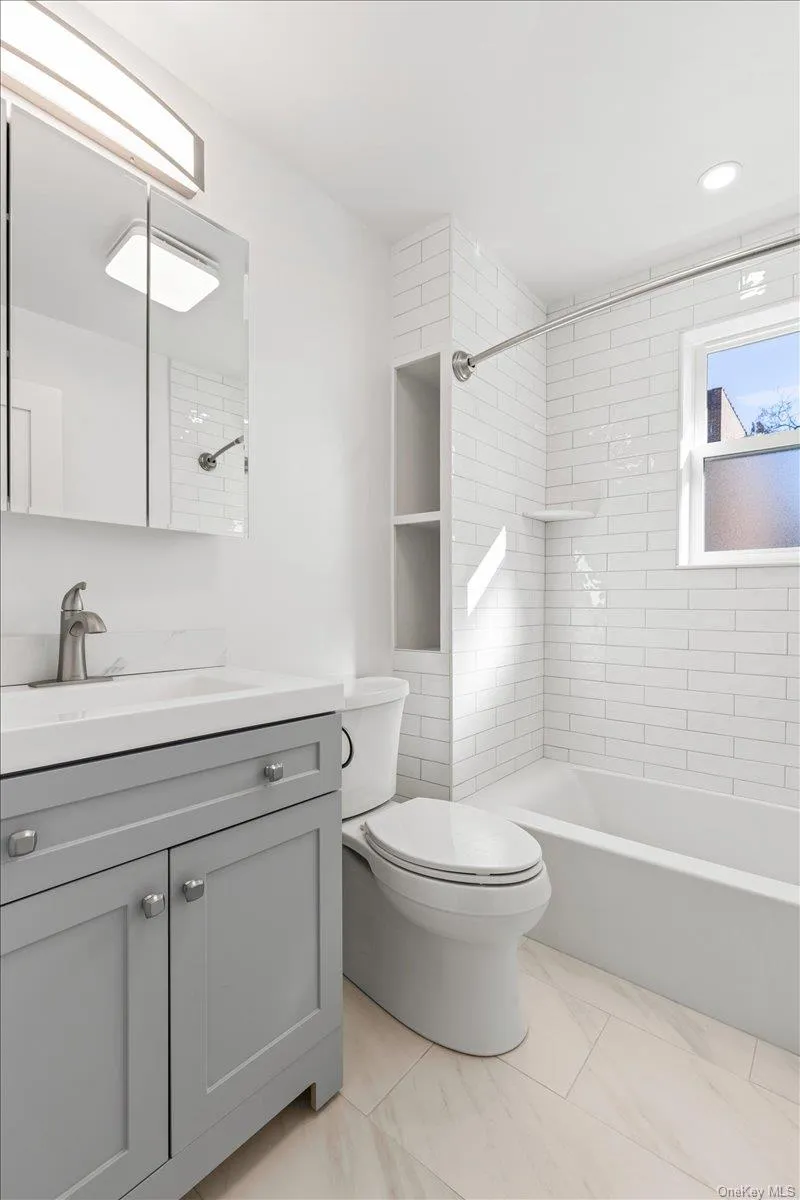 19 Maple Avenue, Harrison, NY, 3 Bedrooms Bedrooms, 7 Rooms Rooms,2 BathroomsBathrooms,Residential Lease,For Rent,Maple,0,1015484 19 Maple Avenue, Harrison, NY, 3 Bedrooms Bedrooms, 7 Rooms Rooms,2 BathroomsBathrooms,Residential Lease,For Rent,Maple,0,1015484