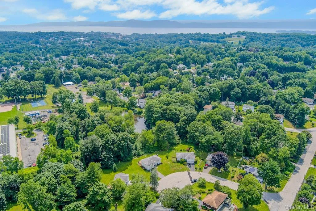 8 Duers Court, Ossining, NY, 3 Bedrooms Bedrooms, 9 Rooms Rooms,1 BathroomBathrooms,Residential Lease,For Rent,Duers,0,1015488 8 Duers Court, Ossining, NY, 3 Bedrooms Bedrooms, 9 Rooms Rooms,1 BathroomBathrooms,Residential Lease,For Rent,Duers,0,1015488