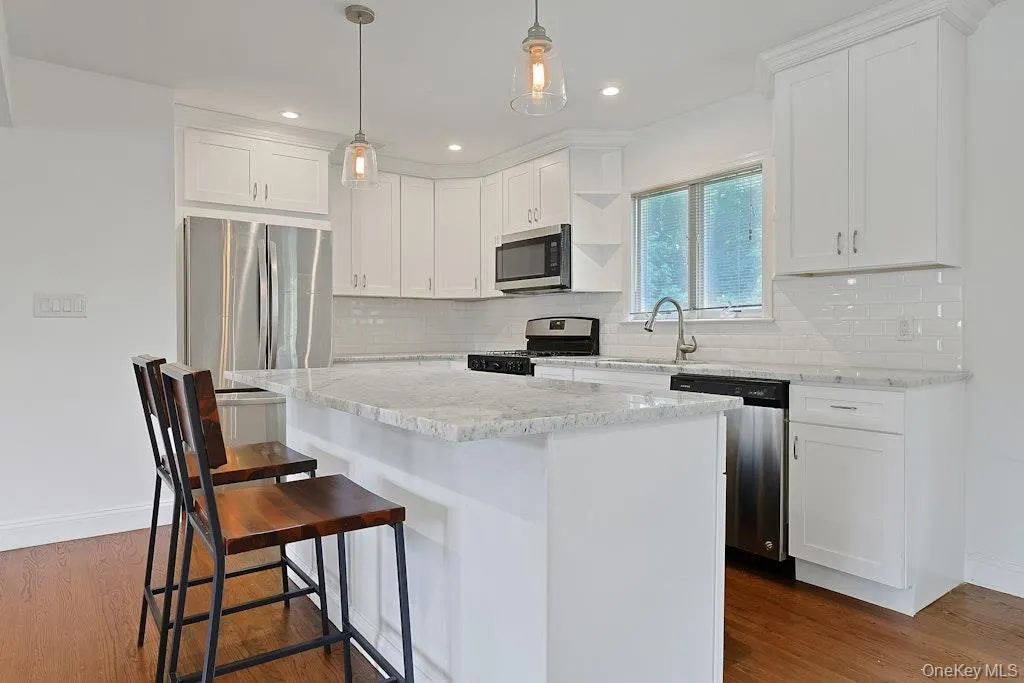 8 Duers Court, Ossining, NY, 3 Bedrooms Bedrooms, 9 Rooms Rooms,1 BathroomBathrooms,Residential Lease,For Rent,Duers,0,1015488 8 Duers Court, Ossining, NY, 3 Bedrooms Bedrooms, 9 Rooms Rooms,1 BathroomBathrooms,Residential Lease,For Rent,Duers,0,1015488