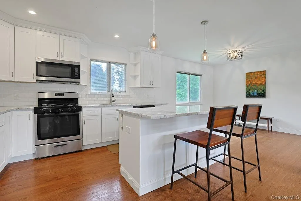 8 Duers Court, Ossining, NY, 3 Bedrooms Bedrooms, 9 Rooms Rooms,1 BathroomBathrooms,Residential Lease,For Rent,Duers,0,1015488 8 Duers Court, Ossining, NY, 3 Bedrooms Bedrooms, 9 Rooms Rooms,1 BathroomBathrooms,Residential Lease,For Rent,Duers,0,1015488