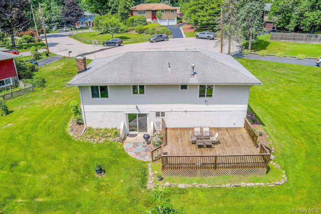8 Duers Court, Ossining, NY, 3 Bedrooms Bedrooms, 9 Rooms Rooms,1 BathroomBathrooms,Residential Lease,For Rent,Duers,0,1015488 8 Duers Court, Ossining, NY, 3 Bedrooms Bedrooms, 9 Rooms Rooms,1 BathroomBathrooms,Residential Lease,For Rent,Duers,0,1015488
