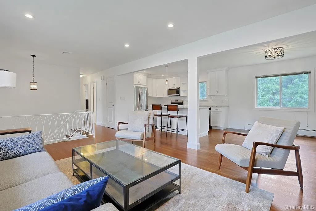 8 Duers Court, Ossining, NY, 3 Bedrooms Bedrooms, 9 Rooms Rooms,1 BathroomBathrooms,Residential Lease,For Rent,Duers,0,1015488 8 Duers Court, Ossining, NY, 3 Bedrooms Bedrooms, 9 Rooms Rooms,1 BathroomBathrooms,Residential Lease,For Rent,Duers,0,1015488