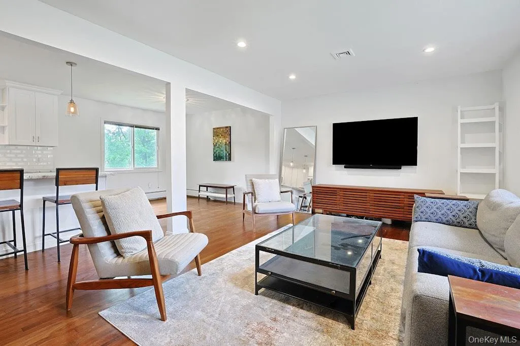 8 Duers Court, Ossining, NY, 3 Bedrooms Bedrooms, 9 Rooms Rooms,1 BathroomBathrooms,Residential Lease,For Rent,Duers,0,1015488 8 Duers Court, Ossining, NY, 3 Bedrooms Bedrooms, 9 Rooms Rooms,1 BathroomBathrooms,Residential Lease,For Rent,Duers,0,1015488