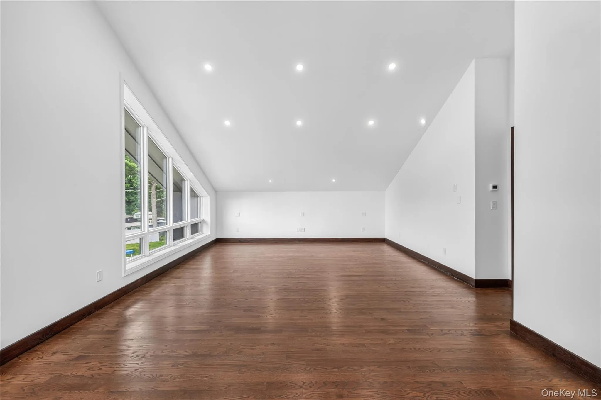 408 Buena Vista Road, Clarkstown, NY, 7 Bedrooms Bedrooms, 14 Rooms Rooms,3 BathroomsBathrooms,Residential,For Rent,Buena Vista,0,1015494 408 Buena Vista Road, Clarkstown, NY, 7 Bedrooms Bedrooms, 14 Rooms Rooms,3 BathroomsBathrooms,Residential,For Rent,Buena Vista,0,1015494