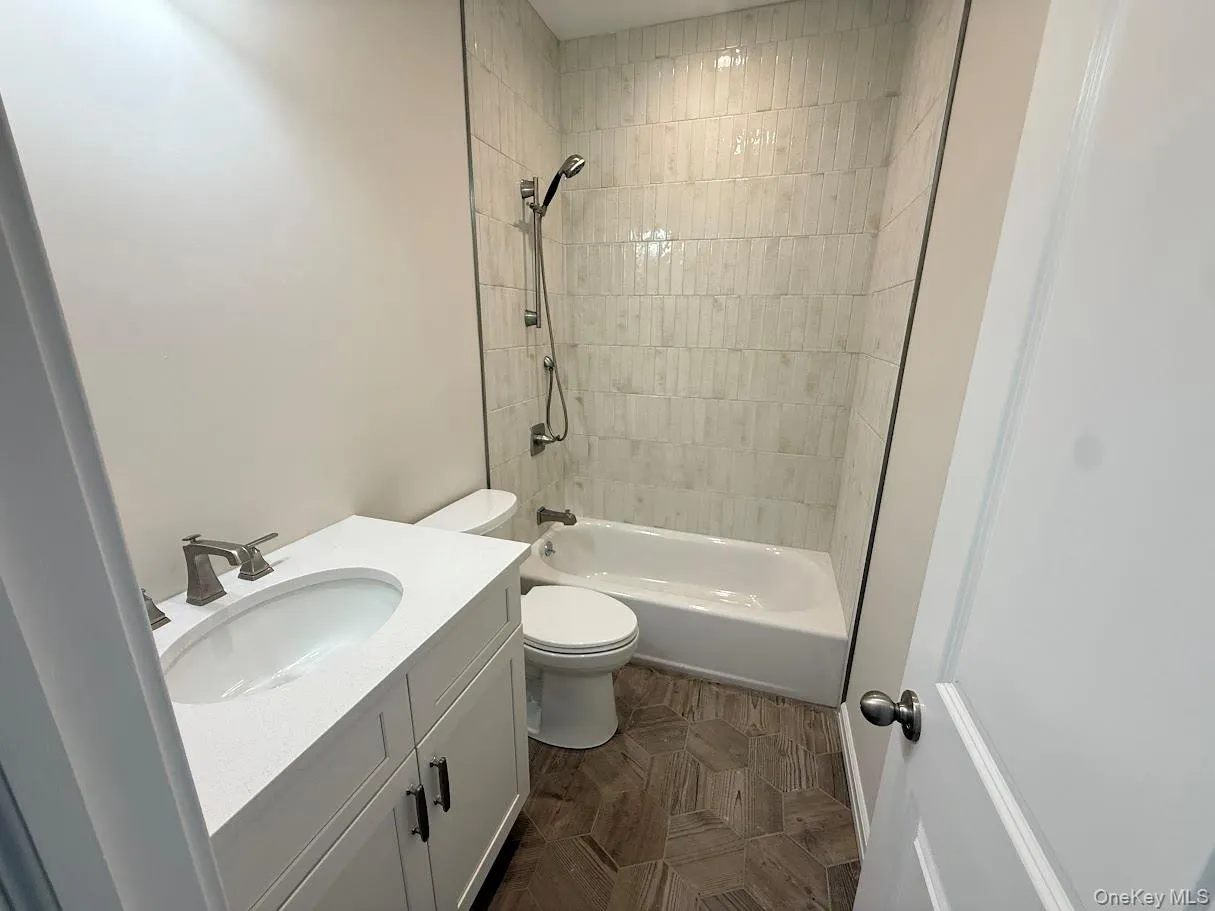 8 Gail Grace Court, Babylon, NY, 4 Bedrooms Bedrooms, 8 Rooms Rooms,2 BathroomsBathrooms,Residential,For Rent,Gail Grace,0,1015498 8 Gail Grace Court, Babylon, NY, 4 Bedrooms Bedrooms, 8 Rooms Rooms,2 BathroomsBathrooms,Residential,For Rent,Gail Grace,0,1015498