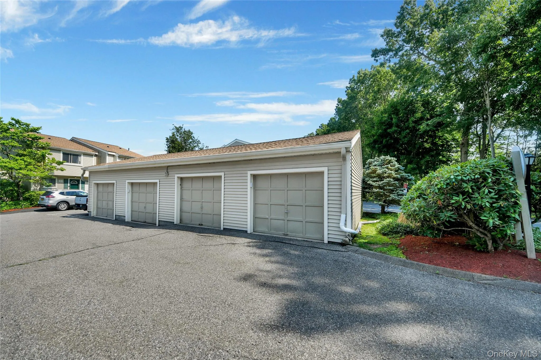 1 car garage 1 car garage