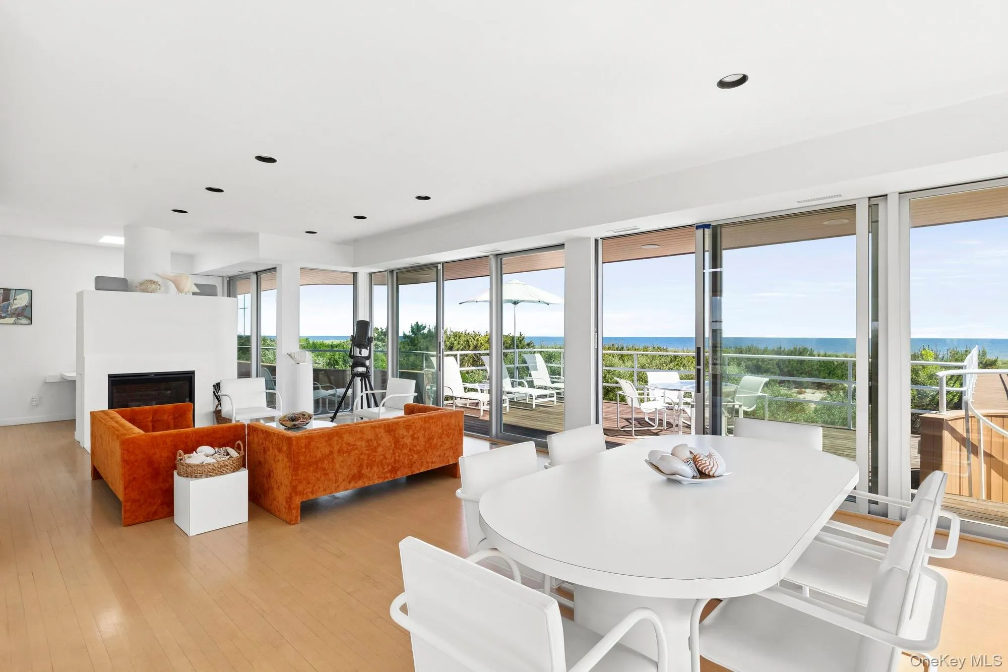 559 Dune Road, Southampton, NY, 4 Bedrooms Bedrooms, 8 Rooms Rooms,3 BathroomsBathrooms,Residential,For Rent,Dune,0,1015502 559 Dune Road, Southampton, NY, 4 Bedrooms Bedrooms, 8 Rooms Rooms,3 BathroomsBathrooms,Residential,For Rent,Dune,0,1015502