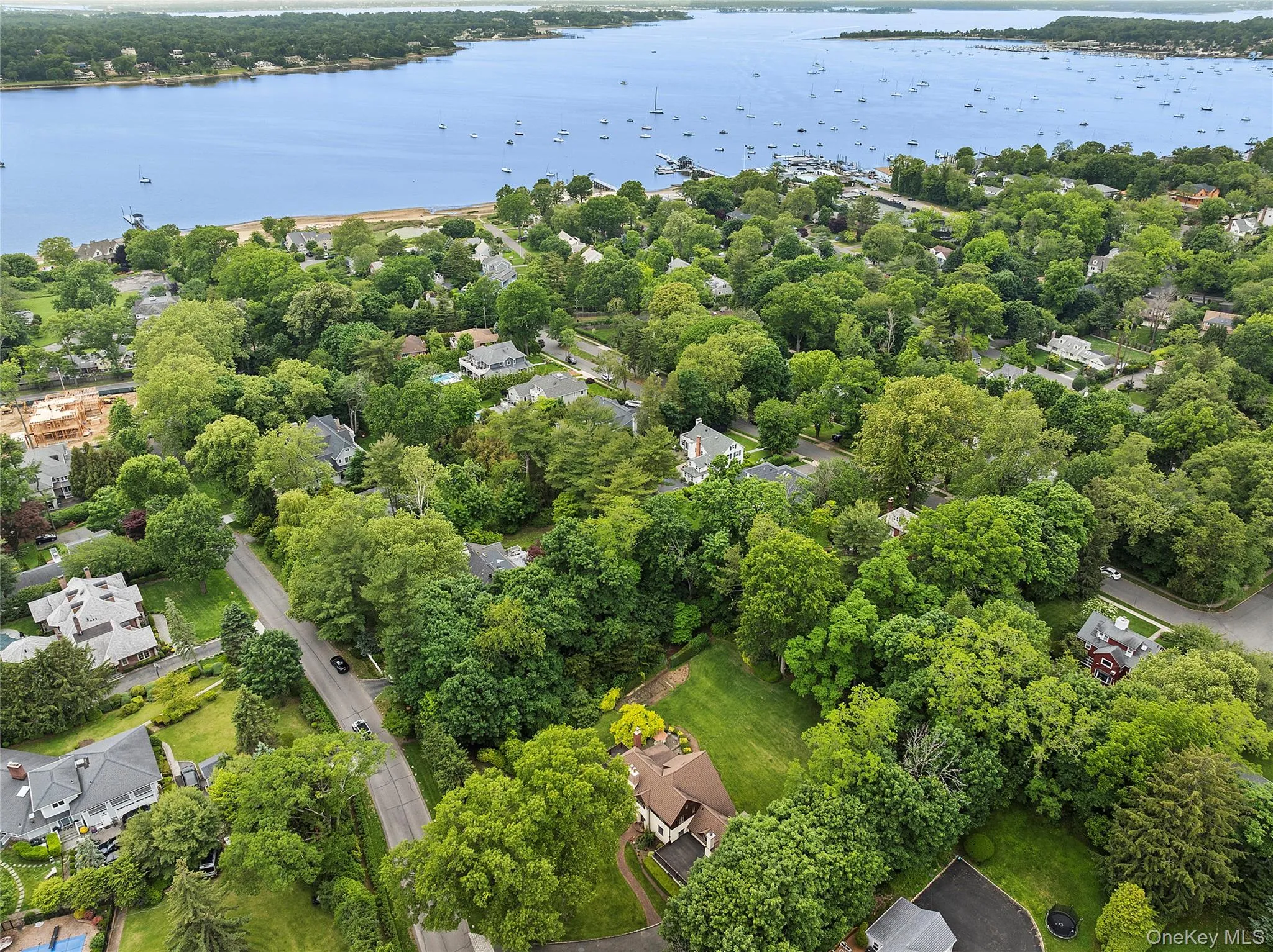 84 Luquer Road, North Hempstead, NY, 5 Bedrooms Bedrooms, 10 Rooms Rooms,3 BathroomsBathrooms,Residential,For Rent,Luquer,0,1015503 84 Luquer Road, North Hempstead, NY, 5 Bedrooms Bedrooms, 10 Rooms Rooms,3 BathroomsBathrooms,Residential,For Rent,Luquer,0,1015503