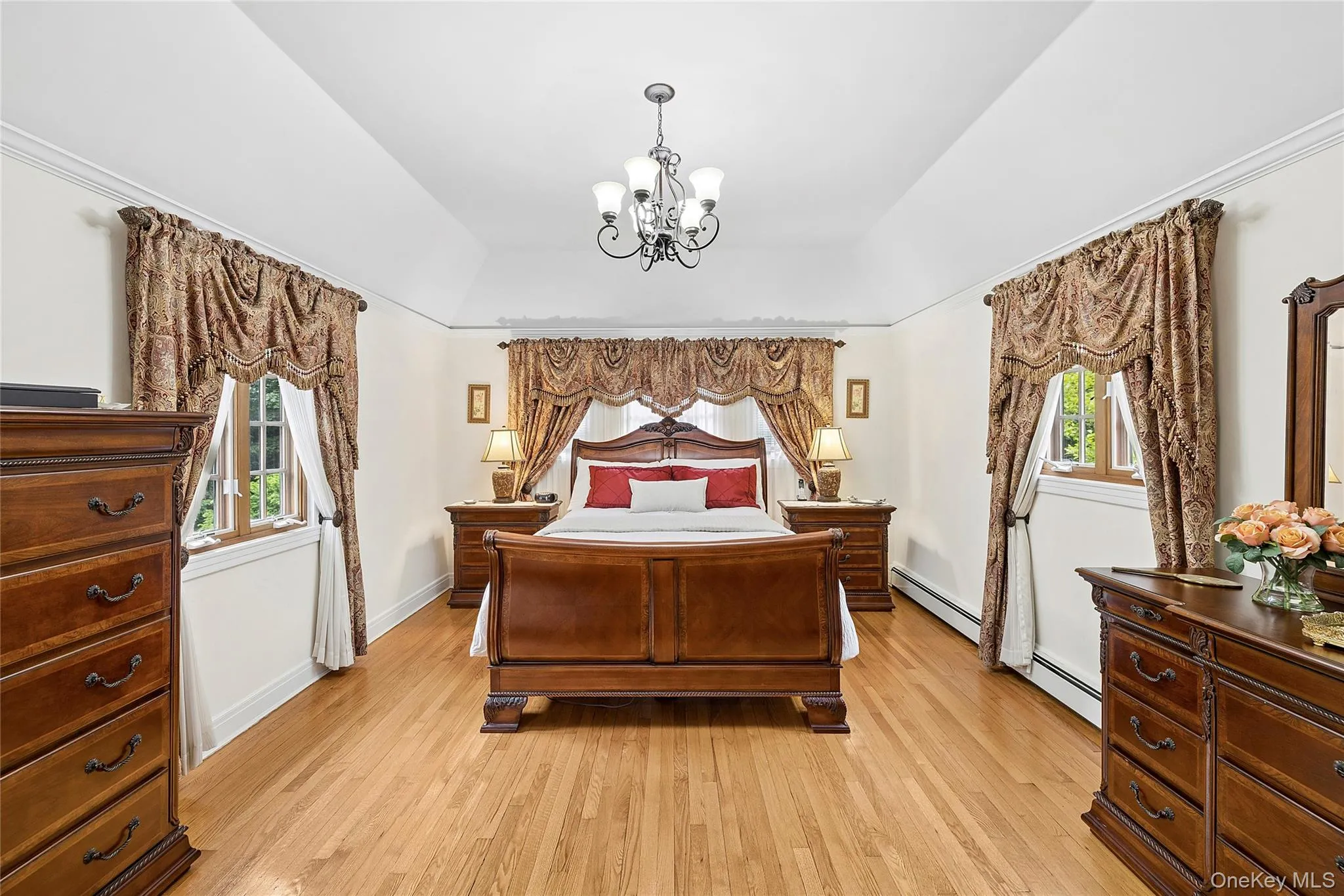 84 Luquer Road, North Hempstead, NY, 5 Bedrooms Bedrooms, 10 Rooms Rooms,3 BathroomsBathrooms,Residential,For Rent,Luquer,0,1015503 84 Luquer Road, North Hempstead, NY, 5 Bedrooms Bedrooms, 10 Rooms Rooms,3 BathroomsBathrooms,Residential,For Rent,Luquer,0,1015503