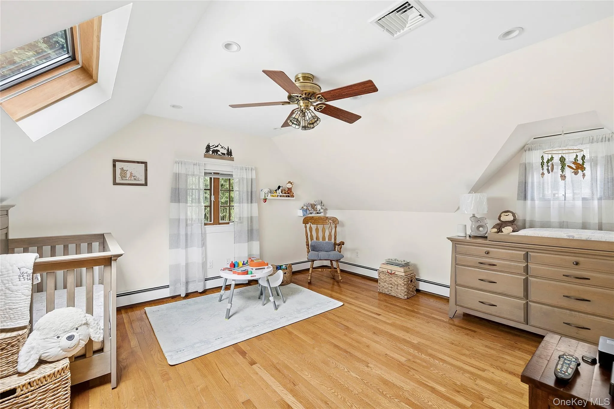 84 Luquer Road, North Hempstead, NY, 5 Bedrooms Bedrooms, 10 Rooms Rooms,3 BathroomsBathrooms,Residential,For Rent,Luquer,0,1015503 84 Luquer Road, North Hempstead, NY, 5 Bedrooms Bedrooms, 10 Rooms Rooms,3 BathroomsBathrooms,Residential,For Rent,Luquer,0,1015503