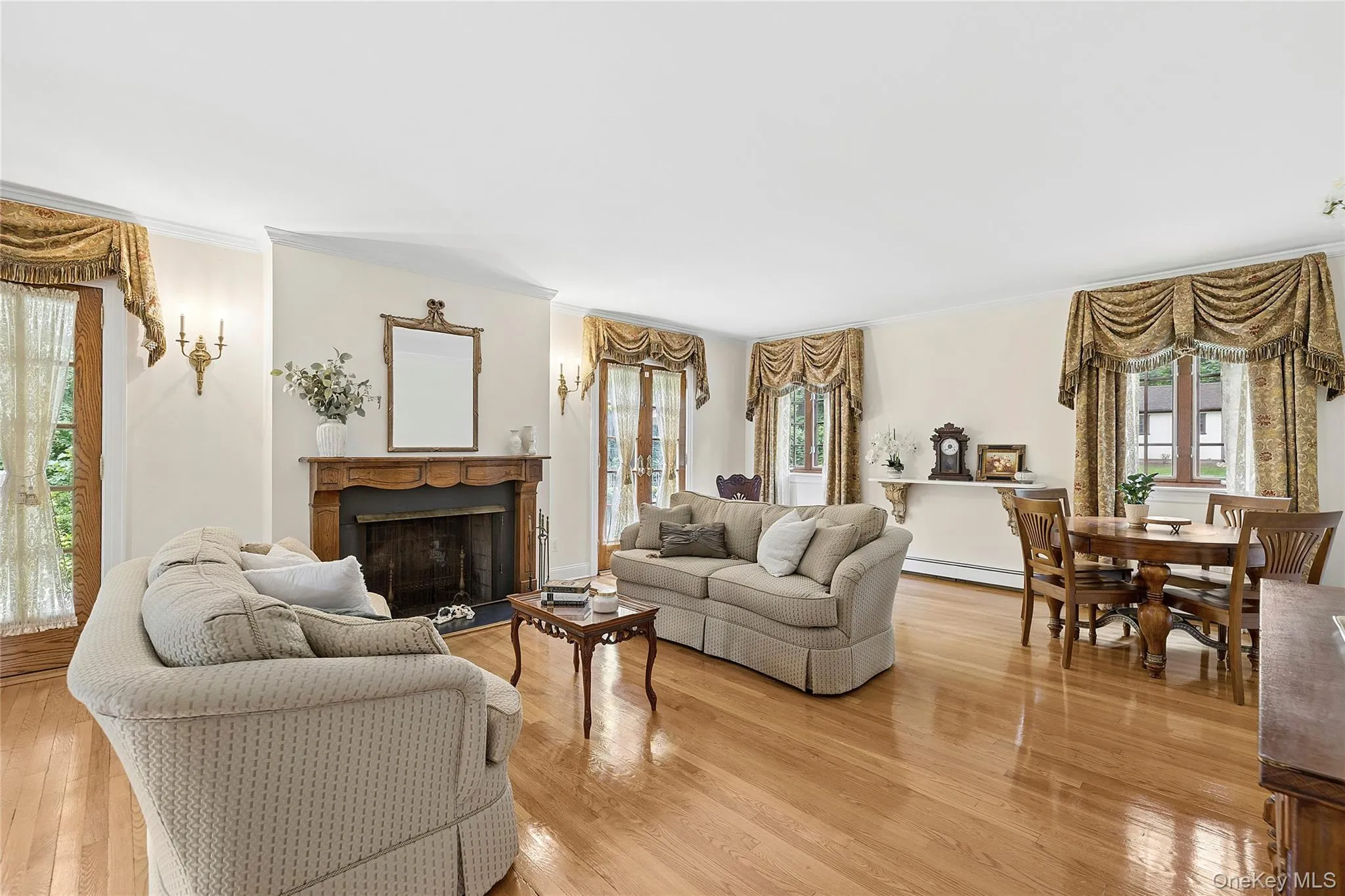 84 Luquer Road, North Hempstead, NY, 5 Bedrooms Bedrooms, 10 Rooms Rooms,3 BathroomsBathrooms,Residential,For Rent,Luquer,0,1015503 84 Luquer Road, North Hempstead, NY, 5 Bedrooms Bedrooms, 10 Rooms Rooms,3 BathroomsBathrooms,Residential,For Rent,Luquer,0,1015503