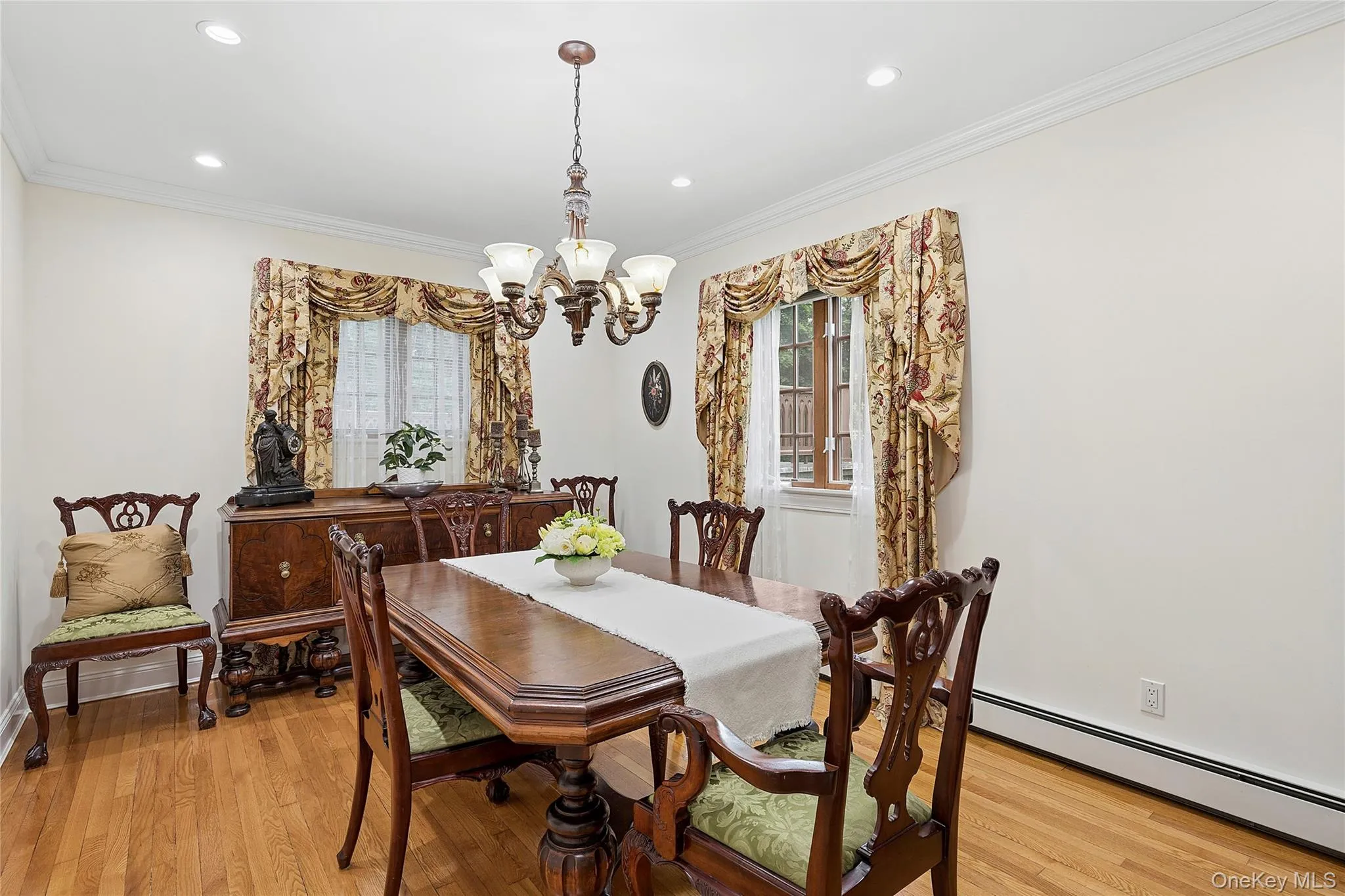 84 Luquer Road, North Hempstead, NY, 5 Bedrooms Bedrooms, 10 Rooms Rooms,3 BathroomsBathrooms,Residential,For Rent,Luquer,0,1015503 84 Luquer Road, North Hempstead, NY, 5 Bedrooms Bedrooms, 10 Rooms Rooms,3 BathroomsBathrooms,Residential,For Rent,Luquer,0,1015503