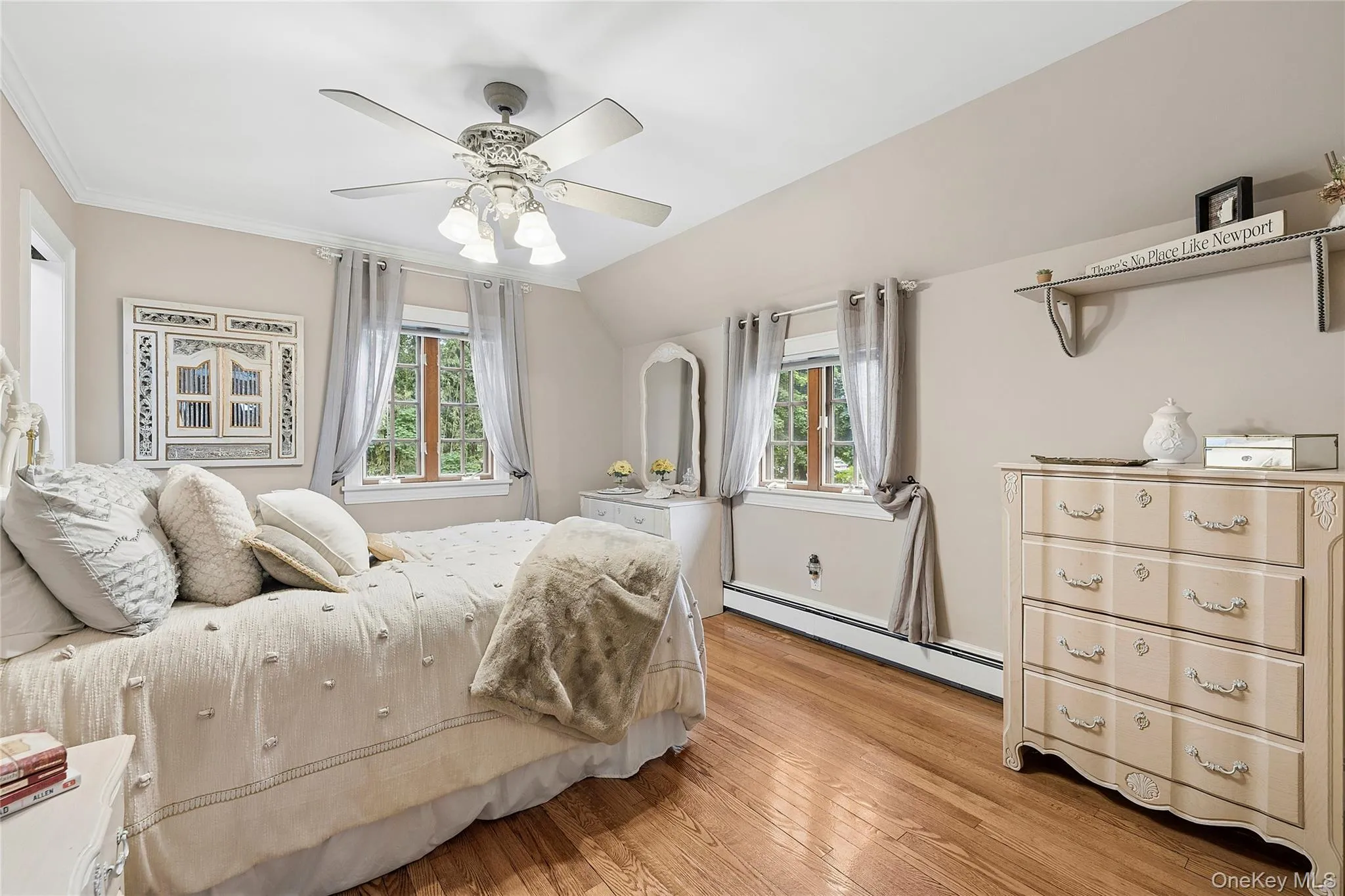 84 Luquer Road, North Hempstead, NY, 5 Bedrooms Bedrooms, 10 Rooms Rooms,3 BathroomsBathrooms,Residential,For Rent,Luquer,0,1015503 84 Luquer Road, North Hempstead, NY, 5 Bedrooms Bedrooms, 10 Rooms Rooms,3 BathroomsBathrooms,Residential,For Rent,Luquer,0,1015503