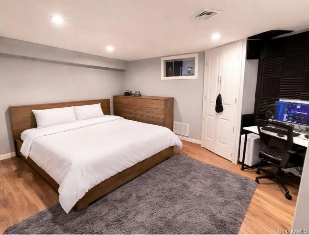 115-05 230th st, New York, NY, 3 Bedrooms Bedrooms, 7 Rooms Rooms,3 BathroomsBathrooms,Residential,For Rent,230th st,0,1015504 115-05 230th st, New York, NY, 3 Bedrooms Bedrooms, 7 Rooms Rooms,3 BathroomsBathrooms,Residential,For Rent,230th st,0,1015504