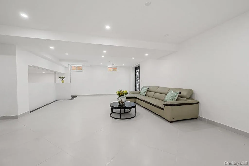 157-51 Rose Avenue, New York, NY, 4 Bedrooms Bedrooms, 7 Rooms Rooms,5 BathroomsBathrooms,Residential,For Rent,Rose,0,1015507 157-51 Rose Avenue, New York, NY, 4 Bedrooms Bedrooms, 7 Rooms Rooms,5 BathroomsBathrooms,Residential,For Rent,Rose,0,1015507