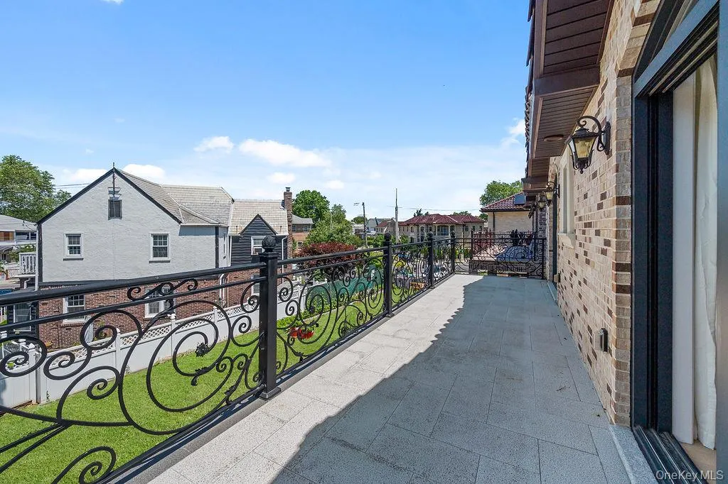 157-51 Rose Avenue, New York, NY, 4 Bedrooms Bedrooms, 7 Rooms Rooms,5 BathroomsBathrooms,Residential,For Rent,Rose,0,1015507 157-51 Rose Avenue, New York, NY, 4 Bedrooms Bedrooms, 7 Rooms Rooms,5 BathroomsBathrooms,Residential,For Rent,Rose,0,1015507