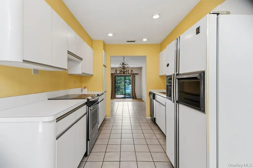 97 Northgate Circle, Huntington, NY, 3 Bedrooms Bedrooms, 6 Rooms Rooms,3 BathroomsBathrooms,Residential,For Rent,Northgate,0,KEY1015512 97 Northgate Circle, Huntington, NY, 3 Bedrooms Bedrooms, 6 Rooms Rooms,3 BathroomsBathrooms,Residential,For Rent,Northgate,0,KEY1015512