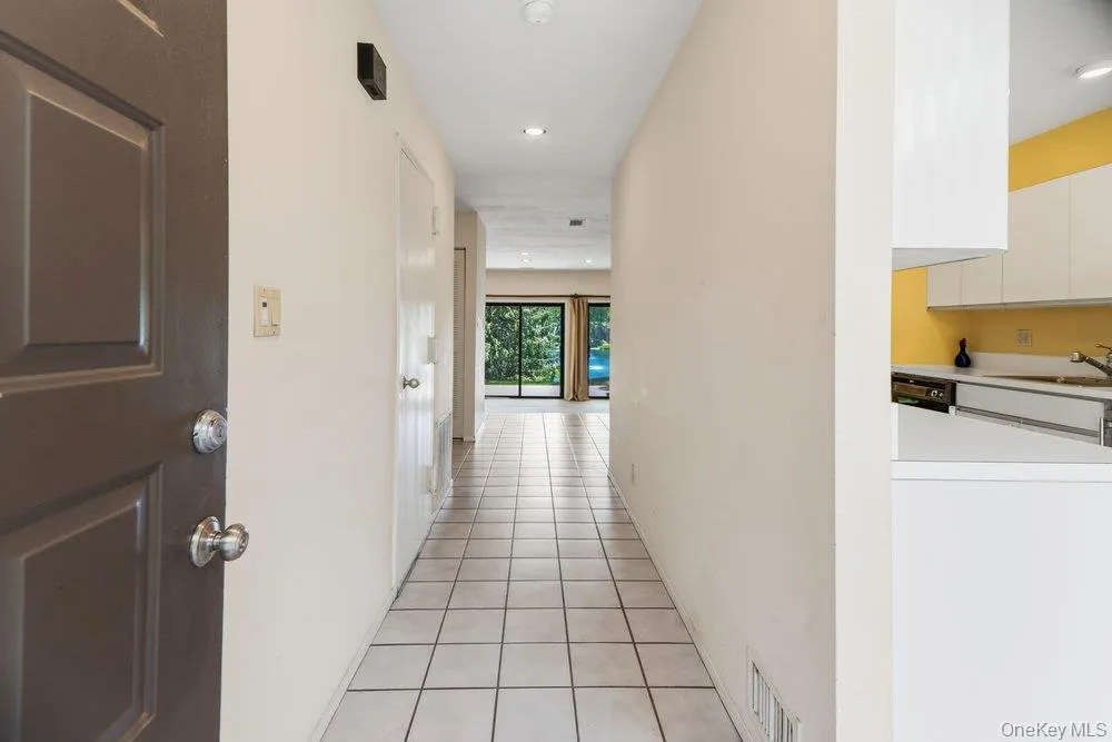 97 Northgate Circle, Huntington, NY, 3 Bedrooms Bedrooms, 6 Rooms Rooms,3 BathroomsBathrooms,Residential,For Rent,Northgate,0,KEY1015512 97 Northgate Circle, Huntington, NY, 3 Bedrooms Bedrooms, 6 Rooms Rooms,3 BathroomsBathrooms,Residential,For Rent,Northgate,0,KEY1015512