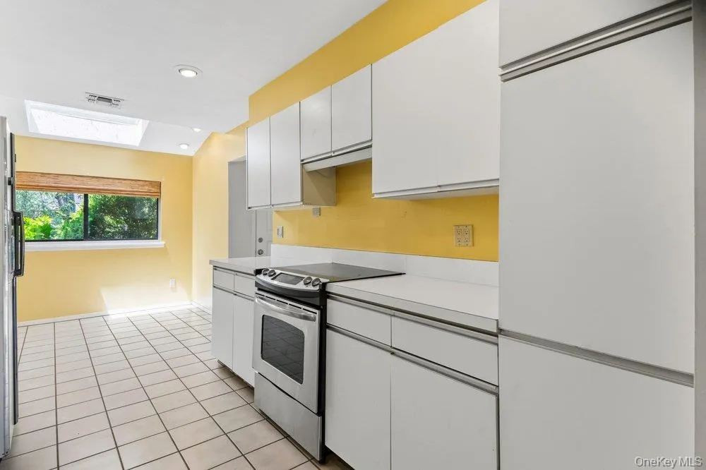 97 Northgate Circle, Huntington, NY, 3 Bedrooms Bedrooms, 6 Rooms Rooms,3 BathroomsBathrooms,Residential,For Rent,Northgate,0,KEY1015512 97 Northgate Circle, Huntington, NY, 3 Bedrooms Bedrooms, 6 Rooms Rooms,3 BathroomsBathrooms,Residential,For Rent,Northgate,0,KEY1015512